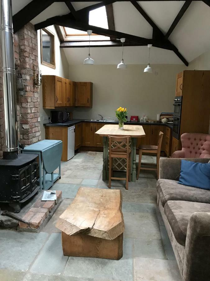 Tracey'S Farmhouse Cottage Belfast Exterior foto