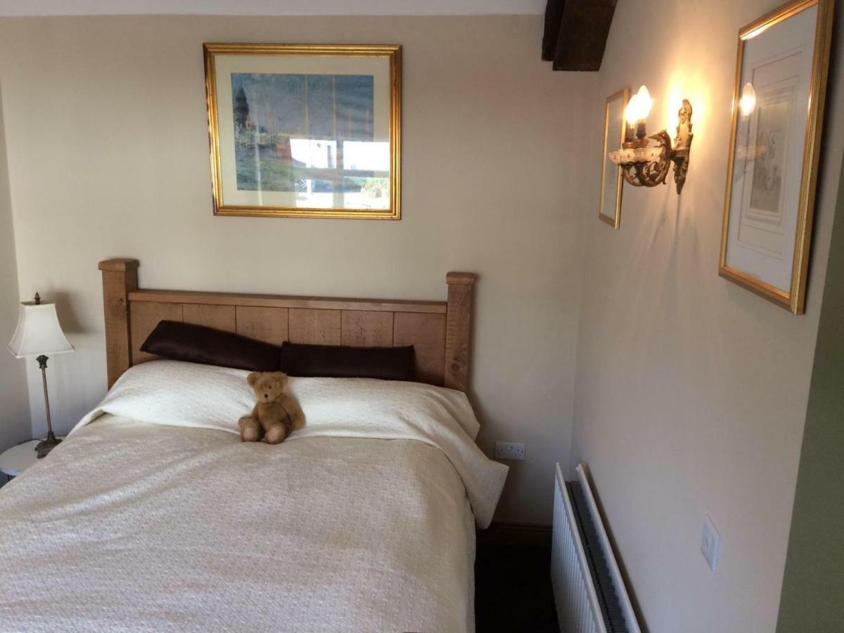 Tracey'S Farmhouse Cottage Belfast Exterior foto